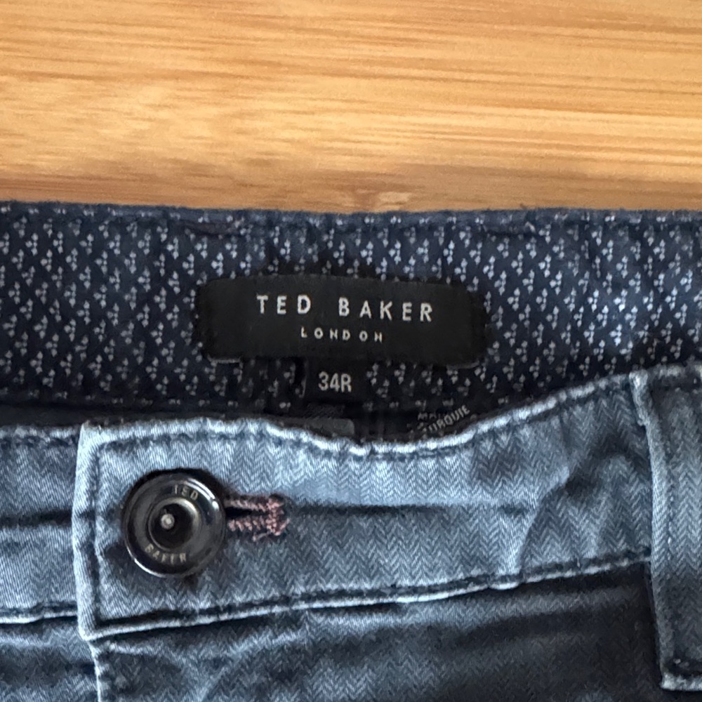 Ted Baker gray men’s jeans style Chinos